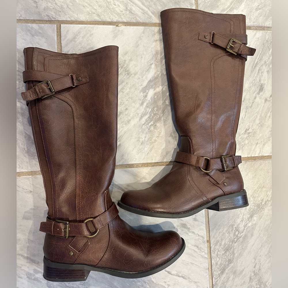 G By Guess Womens Brown Tall Boots Size 8.5M US With Small Tear